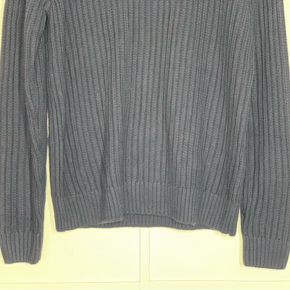 Slate & Stone Textured Weave Crew Neck Sweater in Navy - Picture 4 of 10